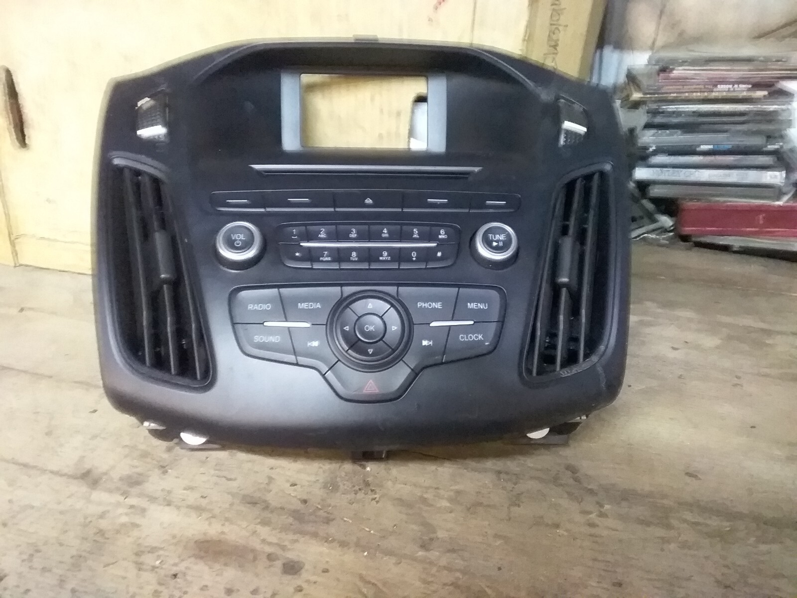 2015-2016 FORD FOCUS RADIO CD PLAYER NON NAVIGATION-NON NON SATELLITE 2015-2016