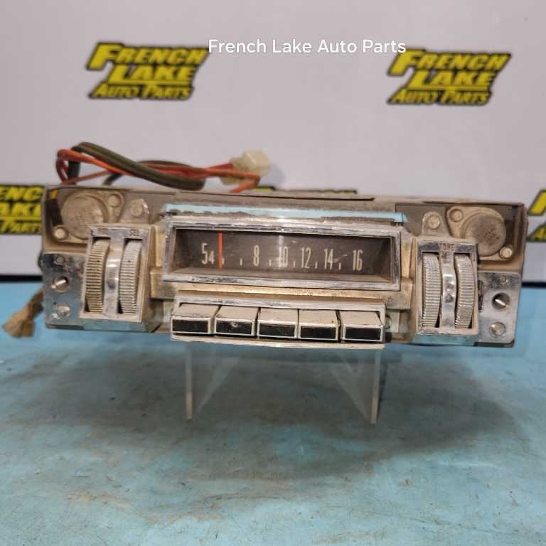 UNTESTED AM Radio MOPAR 376 7BC Fits 1967 NEW YORKER 1240867