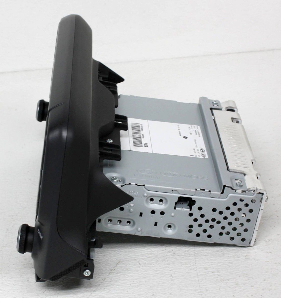 96160-J9020TMT OEM Radio/Audio Receiver For 2018-20 Hyundai Kona (US)