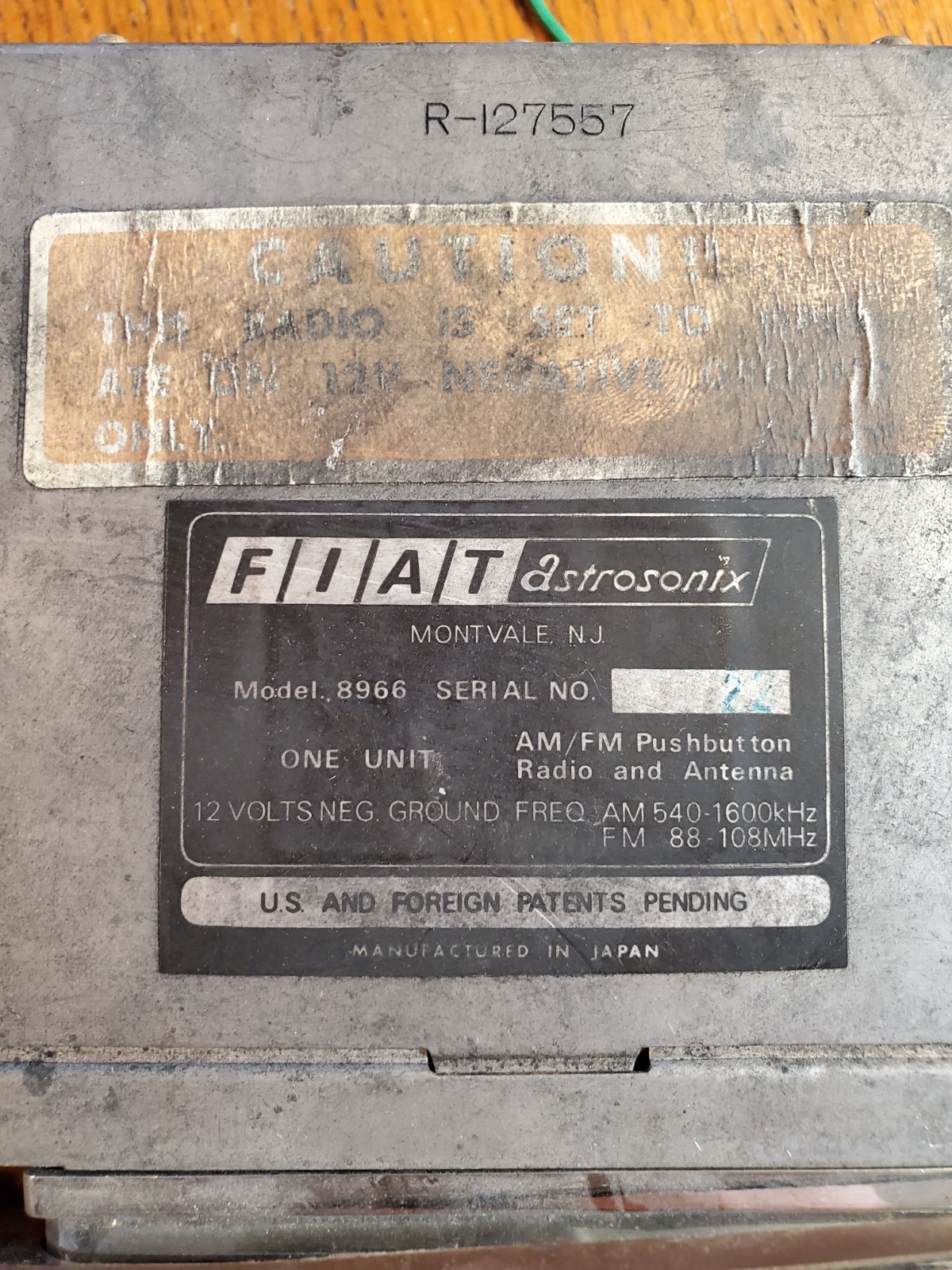 Fiat Astrosonix Stereo Pushbutton AM/FM Original Radio, Part # 8966