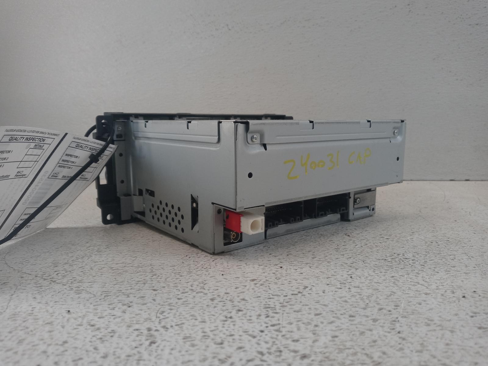 09 10 Dodge Avenger Radio Face: ID REQ *May Need Programming*