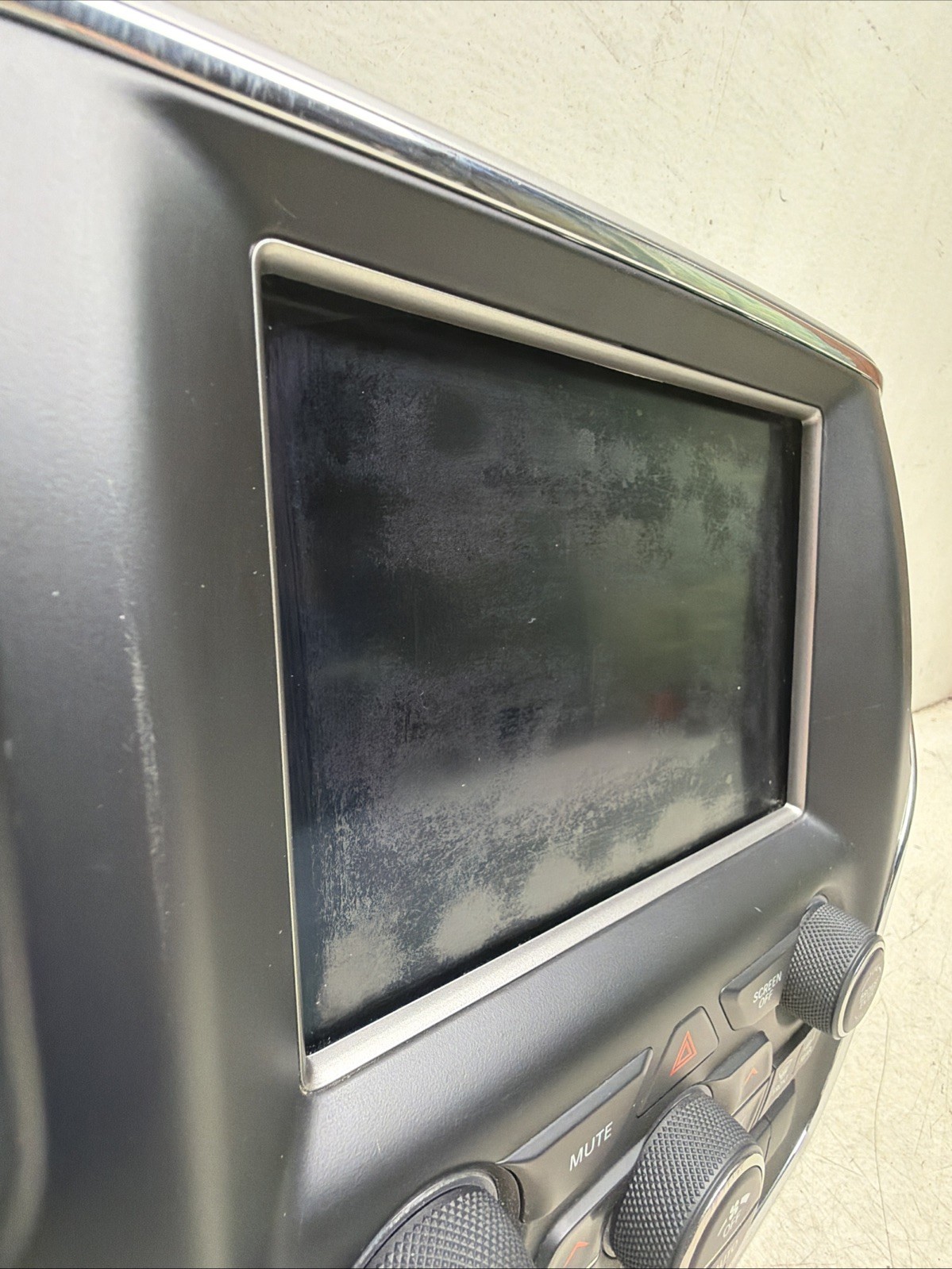 *14-18 JEEP GRAND CHEROKEE VP4 Media Radio Ctr. w/LCD SCREEN 68306656AM OEM L316