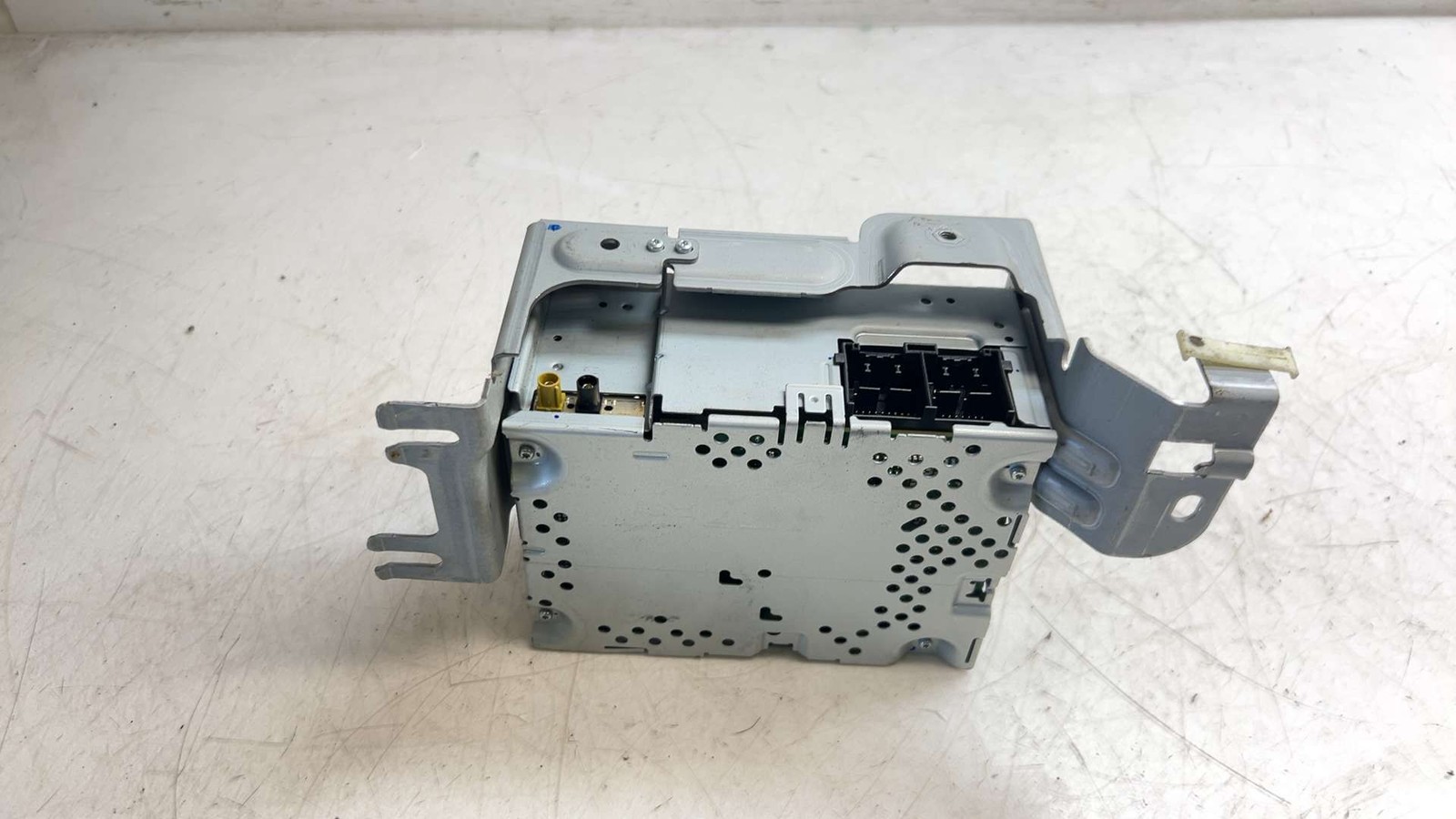 2020 2021 2022 2023 2024 Ford Explorer Radio Receiver Player MB5T-18K810-AA