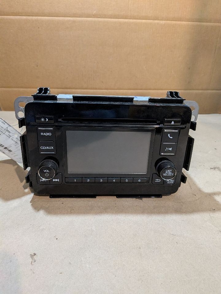 Audio Equipment Radio US Market Display And Receiver LX Fits 18 HR-V 305671