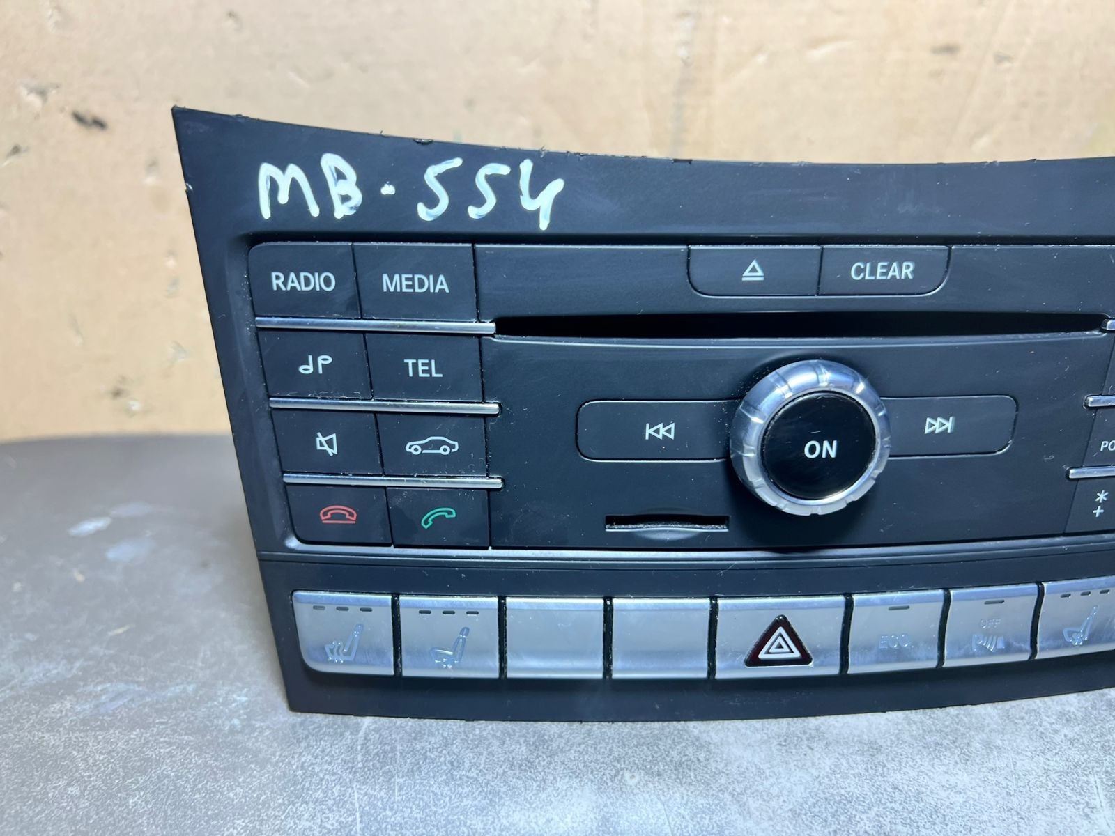 14–16 Mercedes-Benz W218 CLS Radio Audio Head Unit CD Player A218 9006906 OEM