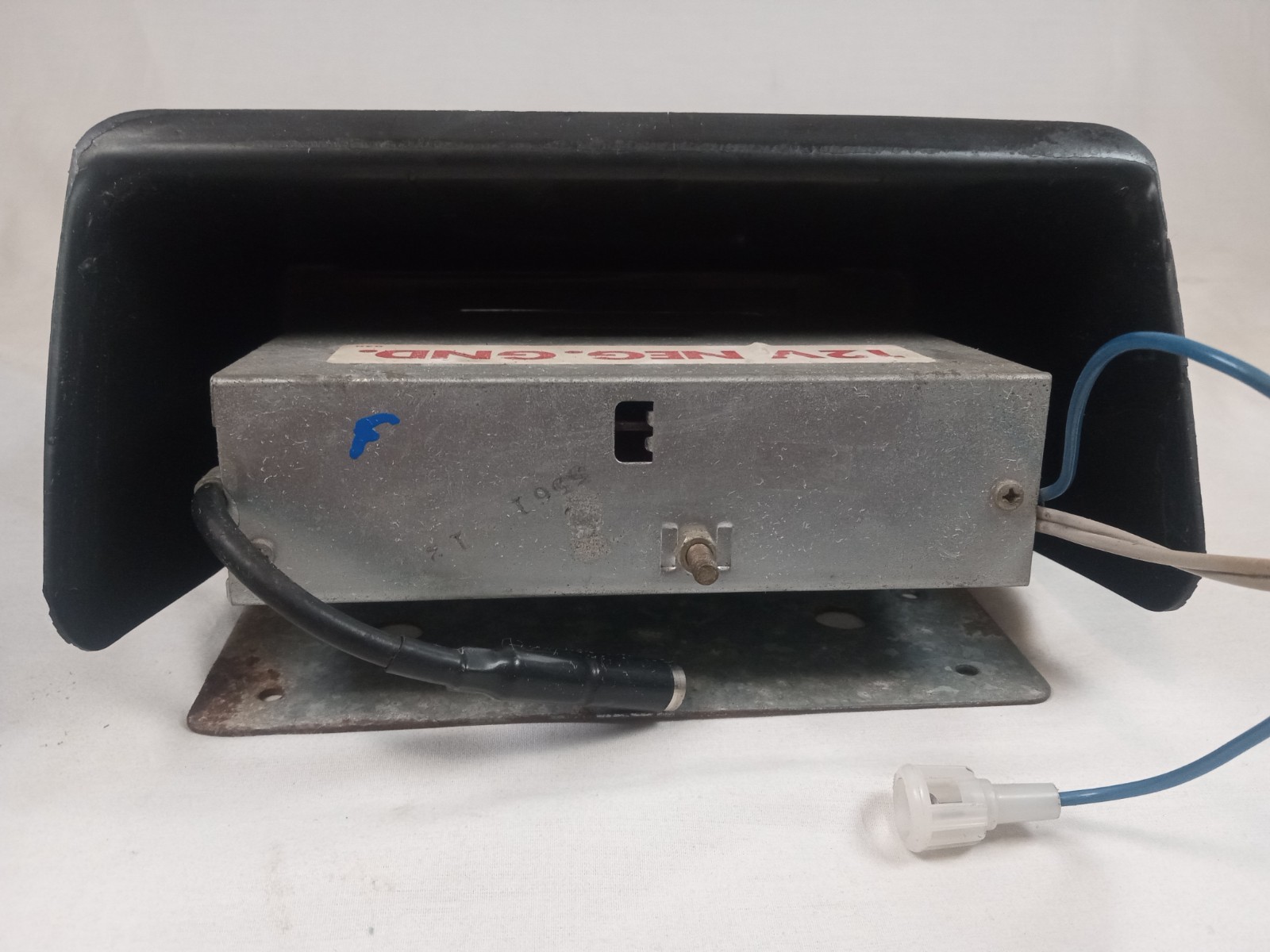 1973-1988 Fiat X1/9 X19 Original OEM Vintage AM FM Radio Stereo AUF-2565A