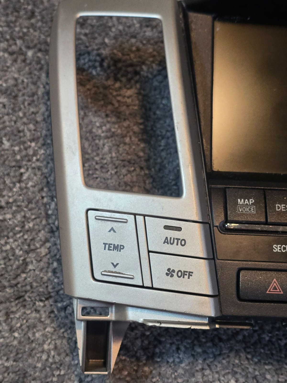 Toyota OEM Navigation Touchscreen Display MP3 Fujitsu Ten 86110-48320 Silver
