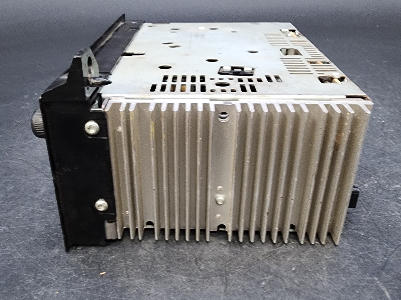 OEM 88-02 Chrysler Dodge Jeep AM FM Radio Cassette Player P04858556 Used