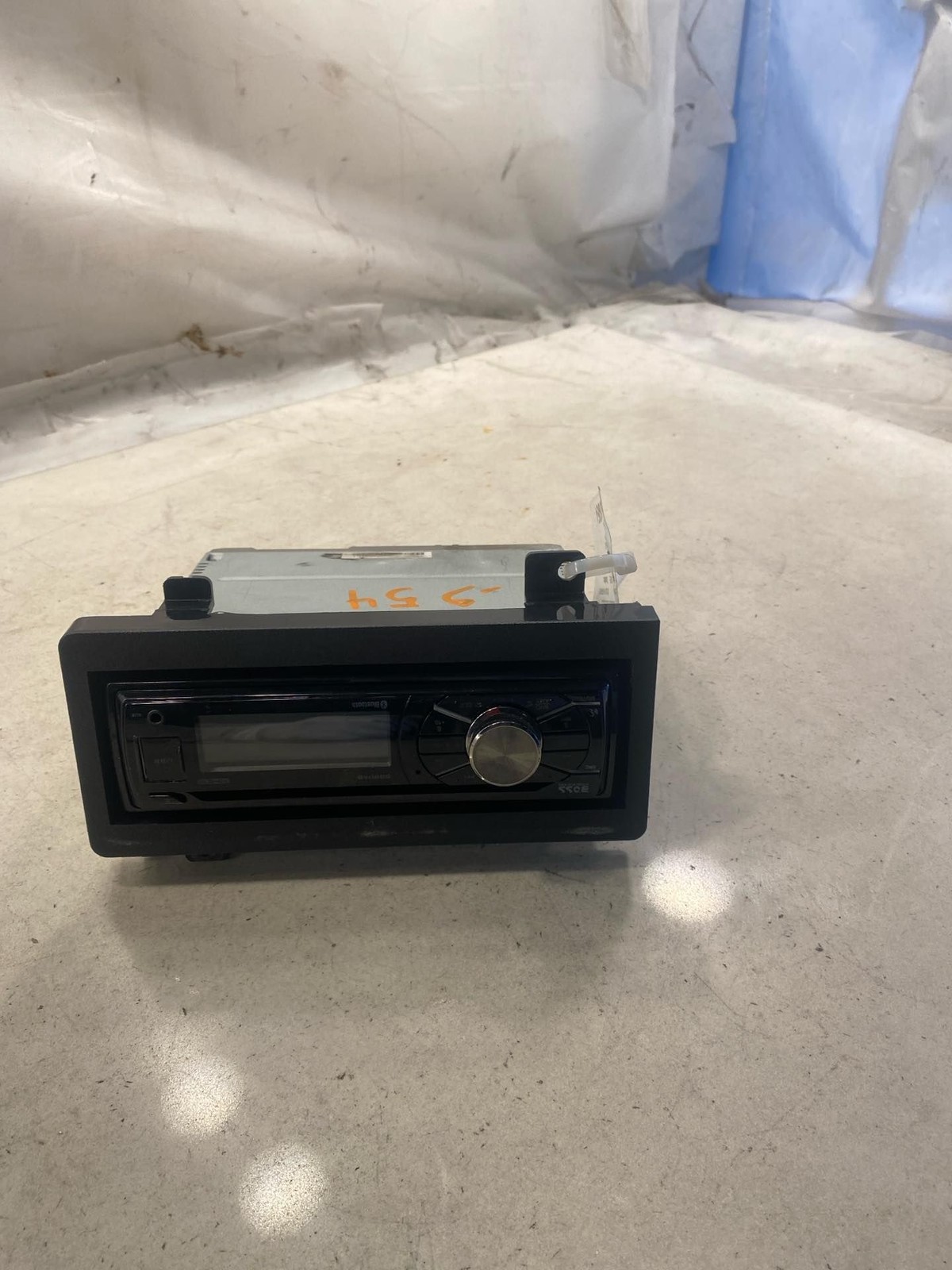 1993 – 1995 JEEP GRAND CHEROKEE Radio Receiver CD player Boss Audio System
