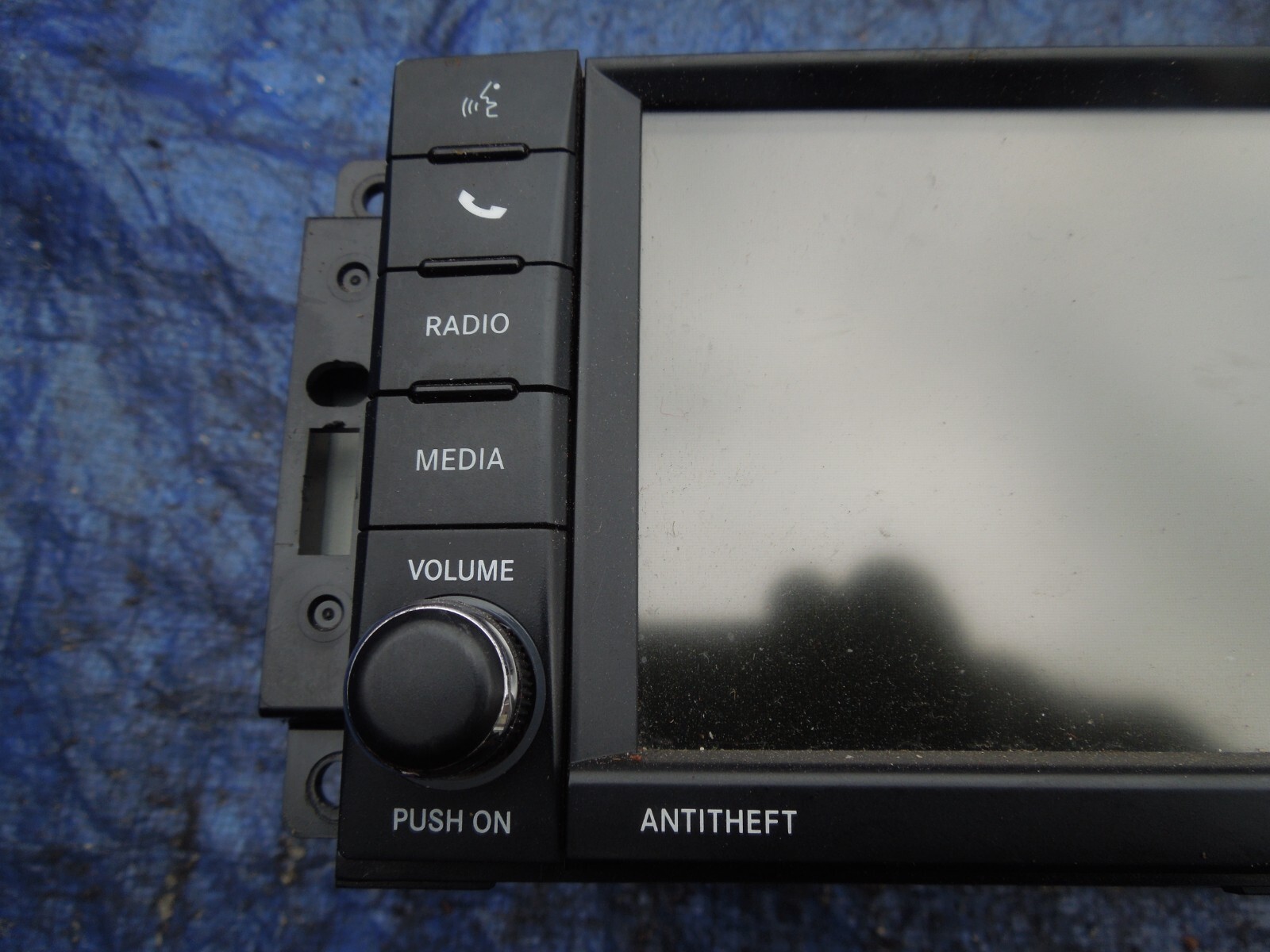 2012 Dodge Caravan RHB cd player radio assembly navigation OEM sirius MP3 30pp