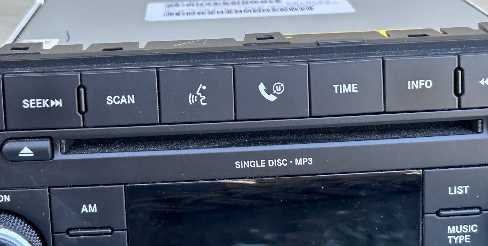 Excellent! OEM 07-2014 Chrysler/Dodge/JEEP (AM/FM + CD PLAYER-MP3) # P05107095AI
