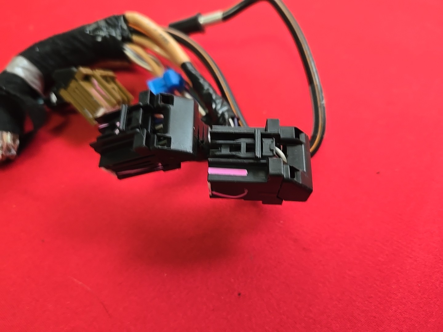 2010-2012 GMC Acadia AM/FM CD MP3 USB Radio Stereo Opt. UUI – PIGTAIL WIRES ONLY