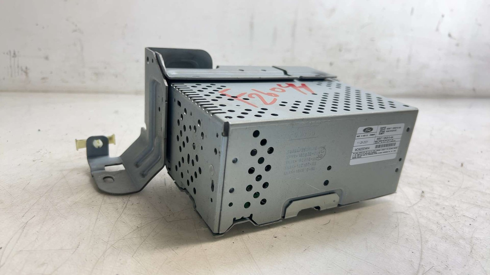 2020 2021 2022 2023 2024 Ford Explorer Radio Receiver Player MB5T-18K810-AA