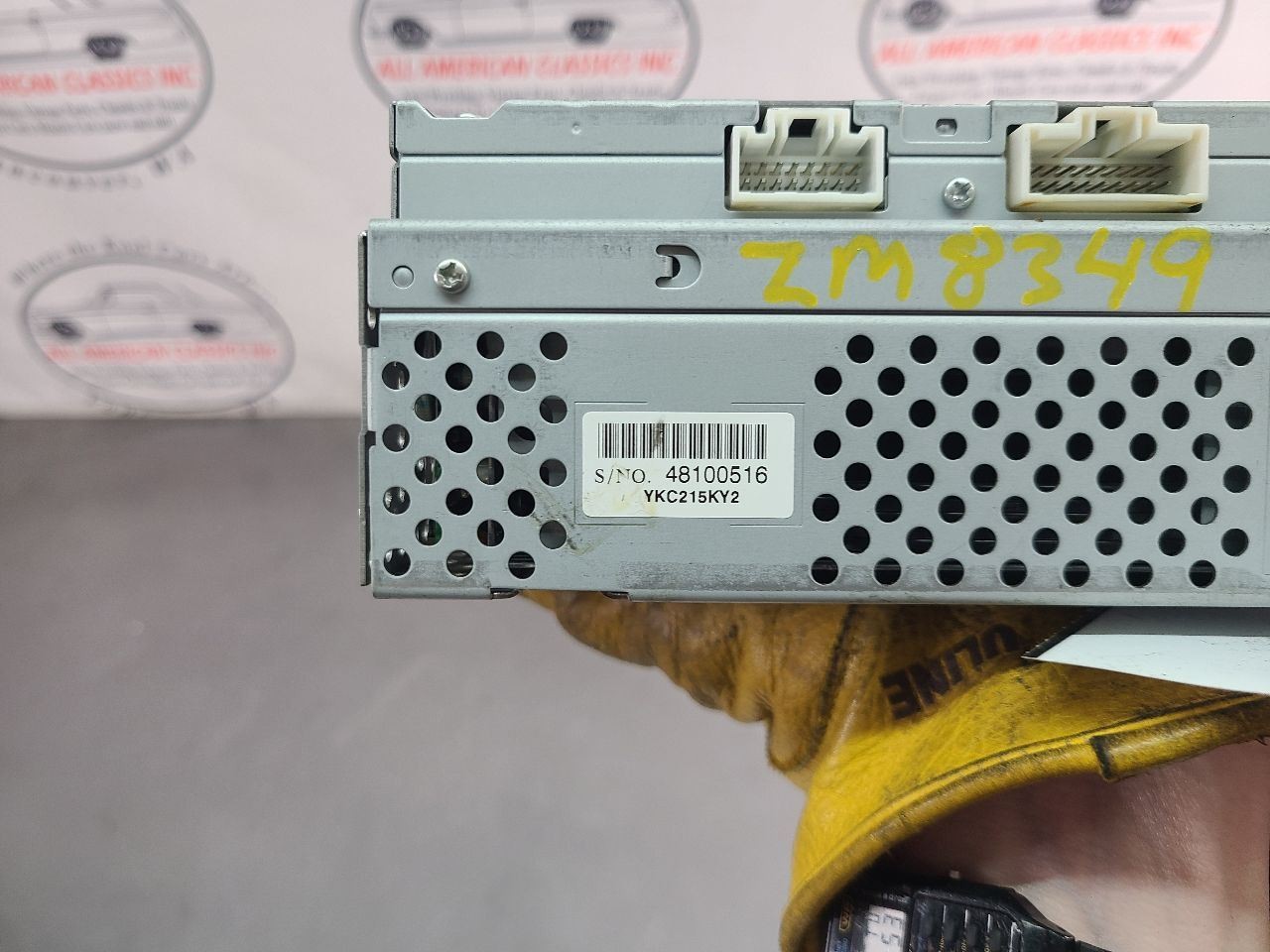 2004-09 Cadillac XLR Radio CD Player Assembly – OEM