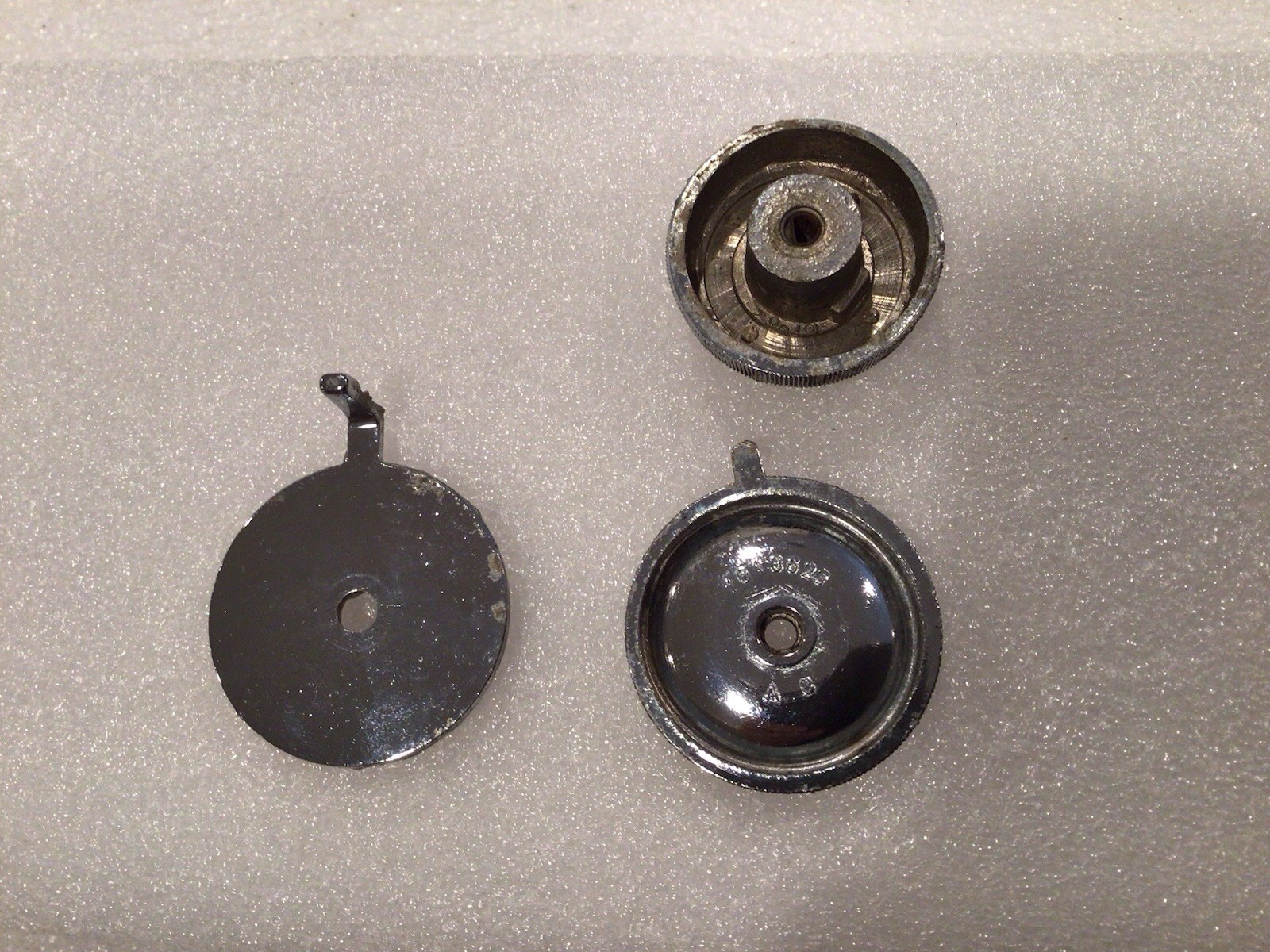 79 80 81 82 Cadillac Delco ETR DIGITAL DISPLAY AM/FM 8-Track CB Radio KNOBS OEM