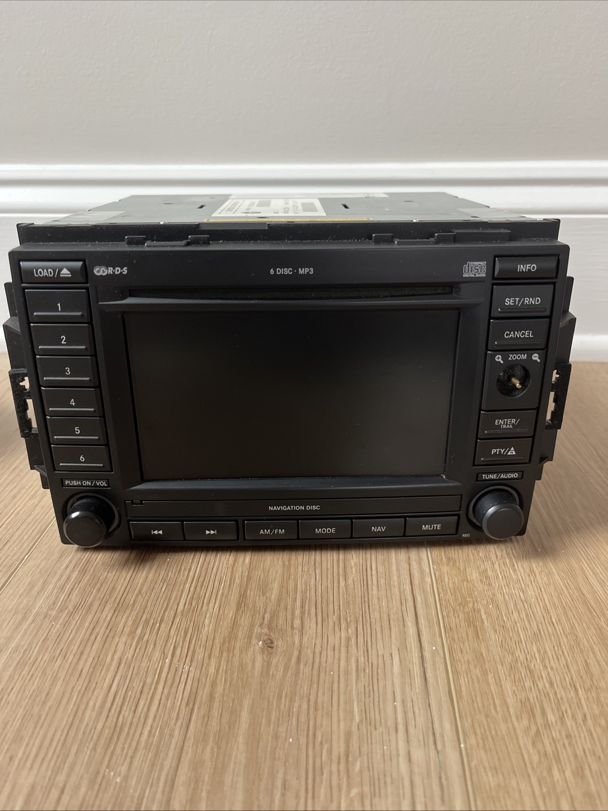 Chrysler Navigation CD MP3 Player Made In Japan In Dec. 2004 Part # P56038646AL
