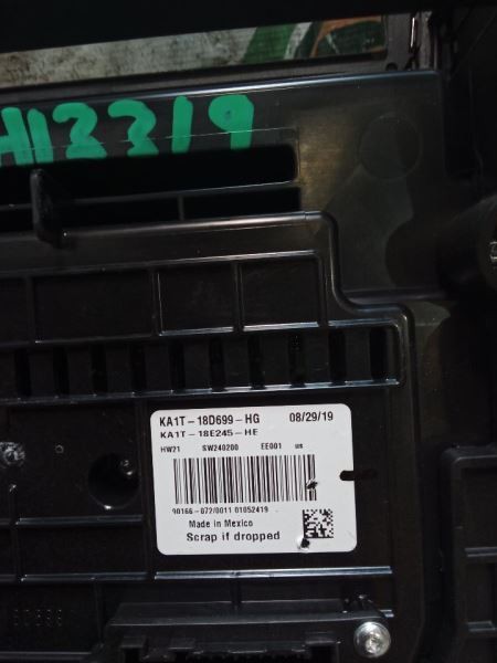 Audio Equipment Radio Control Panel Heated Seats Fits 19-20 NAUTILUS 3582652
