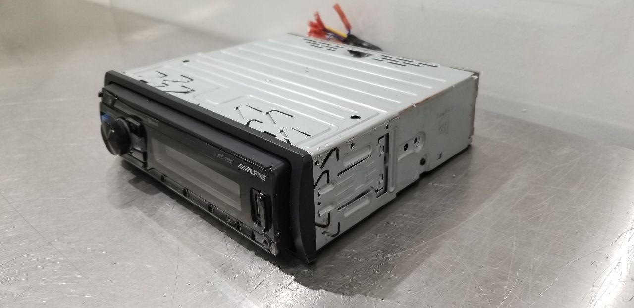 ALPINE UTE-73BT RADIO AUDIO RECEIVER HEAD UNIT 98 BMW M3 E36