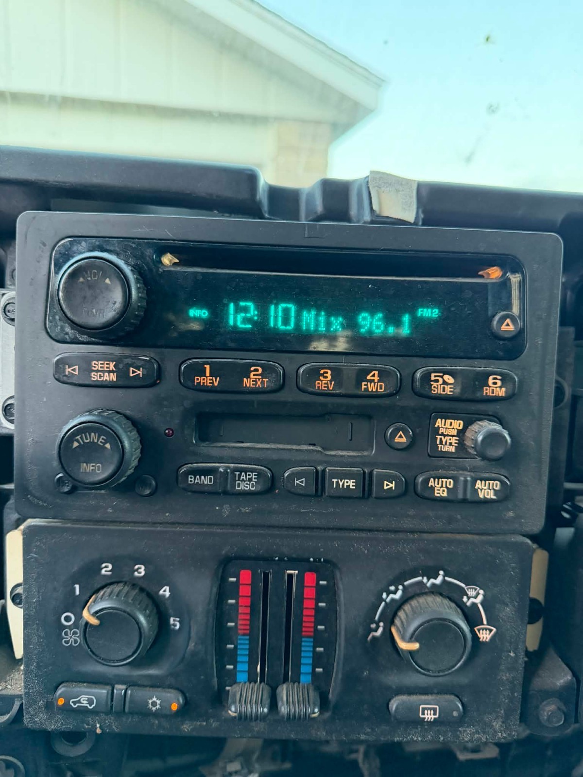 2003-2006 Chevy Silverado Gmc Radio Stereo Oem GM 15234929