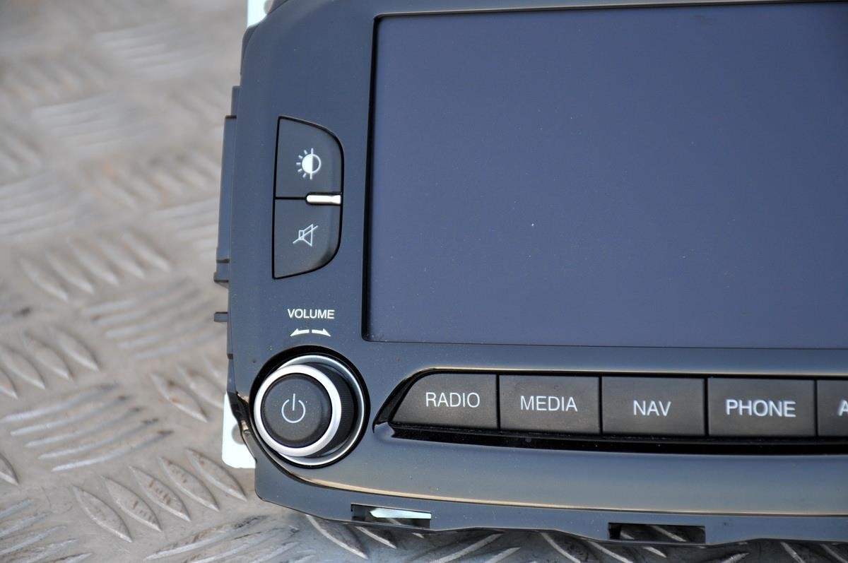 Alfa Romeo Giulietta facelift navigation / DAB / head unit VP4 156138522 + code