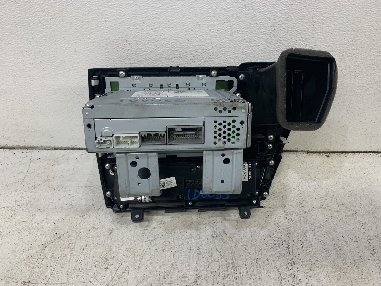 2013-2015 Honda Civic 4DR SED LX HF Radio Stereo NON-NAV ID: 2XC3 HVAC Player Oe