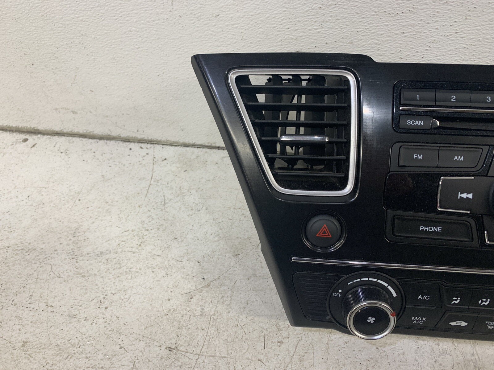 2013-2015 Honda Civic 4DR SED LX HF Radio Stereo NON-NAV ID: 2XC3 HVAC Player Oe