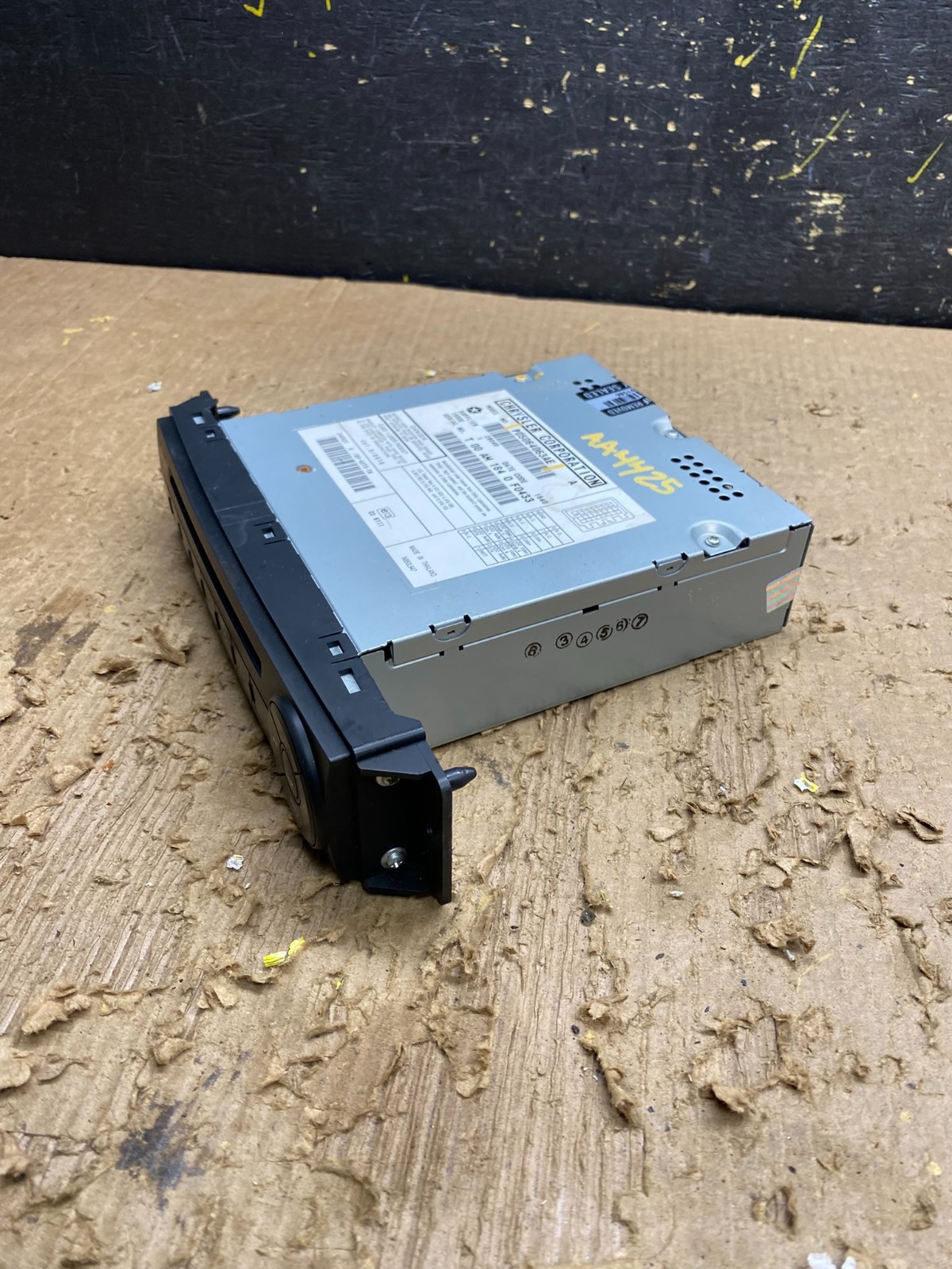 2008 to 2012 Chrysler Town Country DVD Player Receiver OEM AA4425 DG
