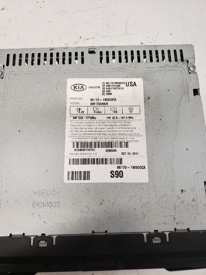 2012-2015 Kia Rio Radio AM FM CD-MP3-satellite Stereo Receiver OEM 1381094