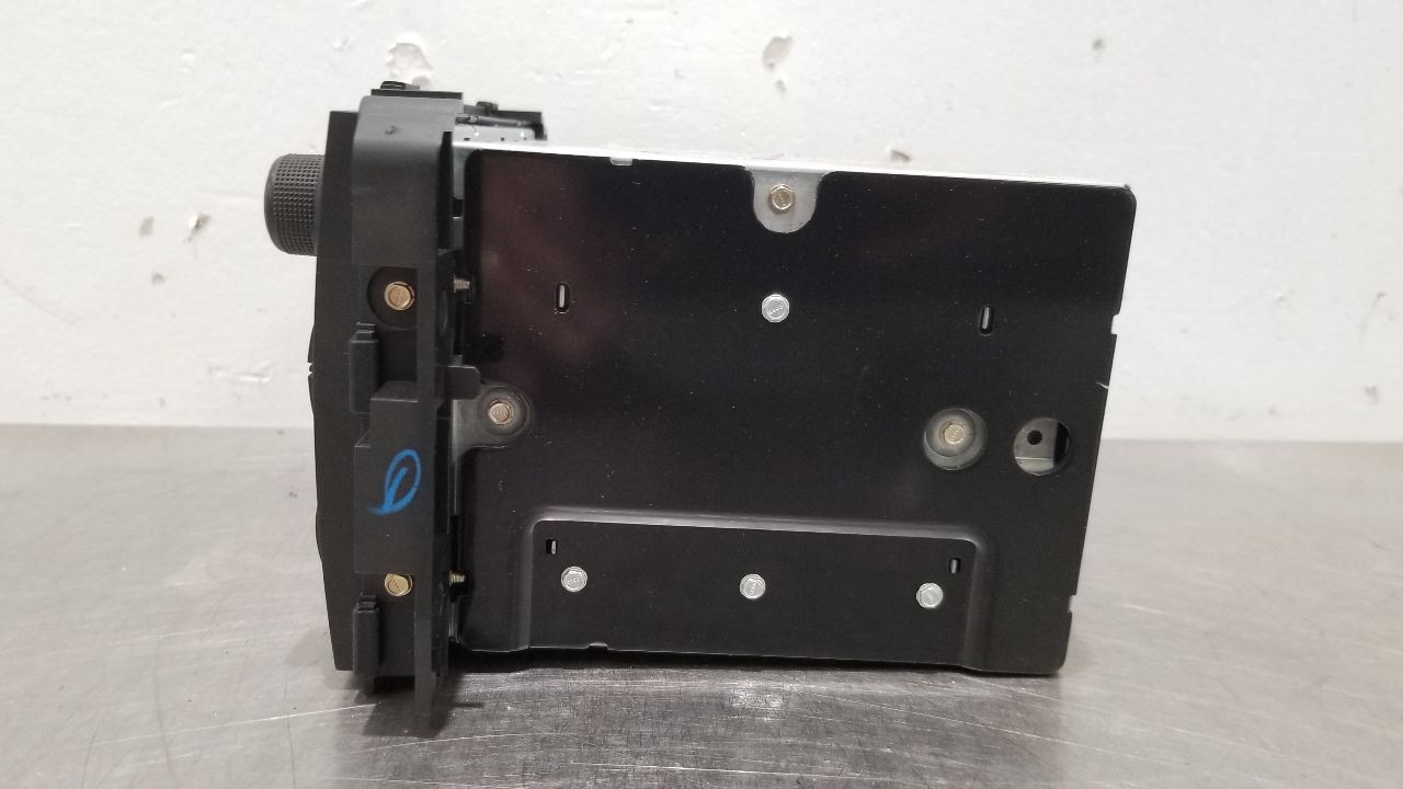 07 CHEVY TAHOE RADIO AUDIO RECEIVER HEAD UNIT 15868809