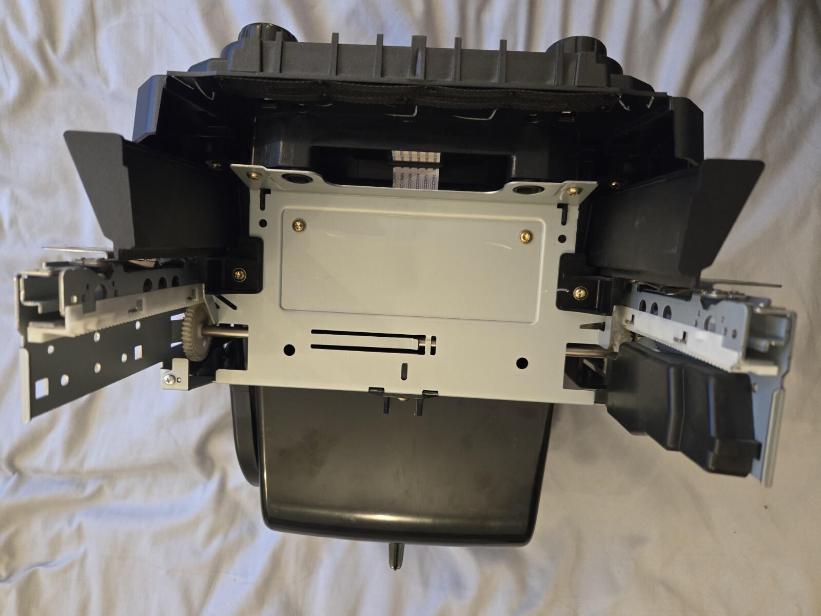 2015 Chevy Tahoe/Suburban Radio Stereo 8 inch With Storage Compartment OEM