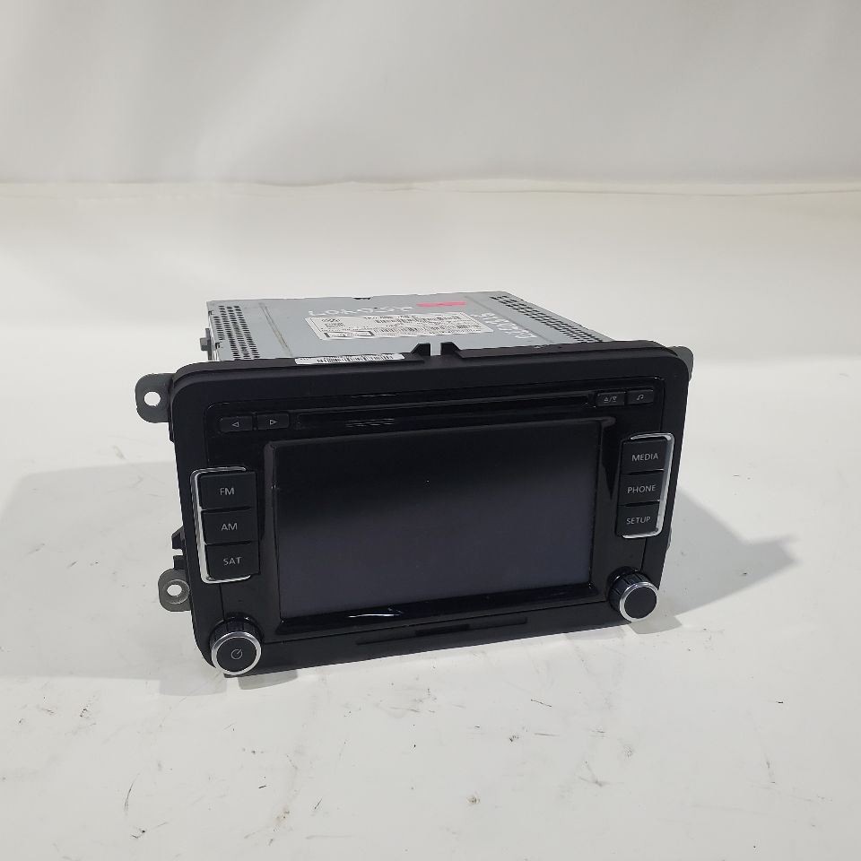 2015 Volkswagen Passat OEM Radio Receiver 1k0035188f