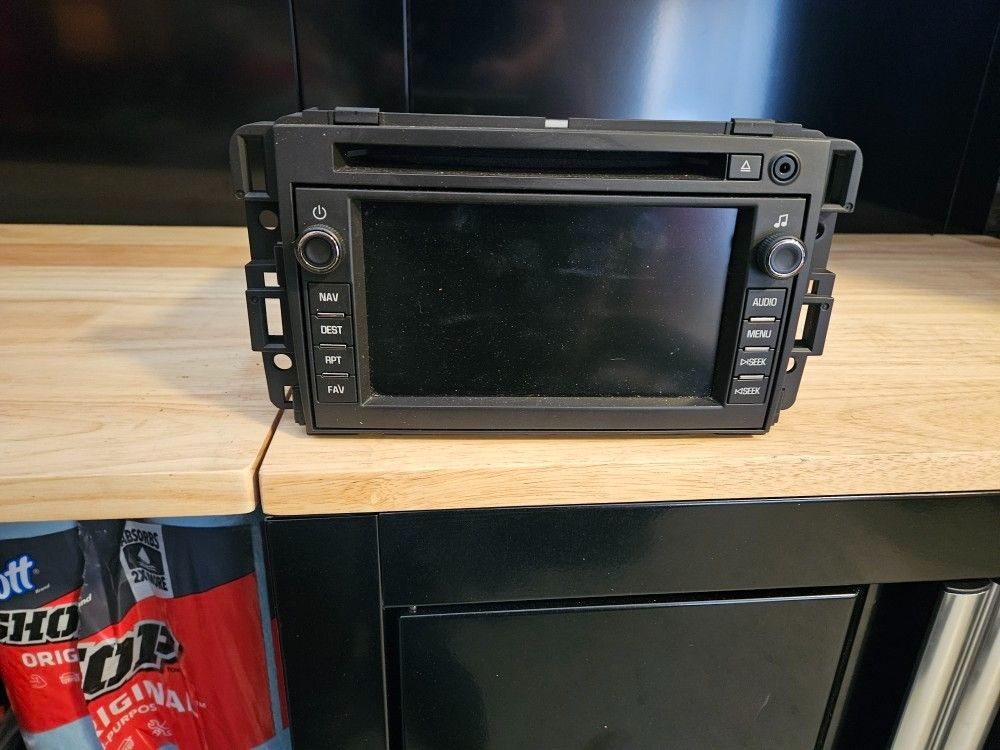 2011 CHEVY AVALANCHE SILVERADO SUBURBAN GMC SIERRA YUKON TAHOE RADIO OPT UUK