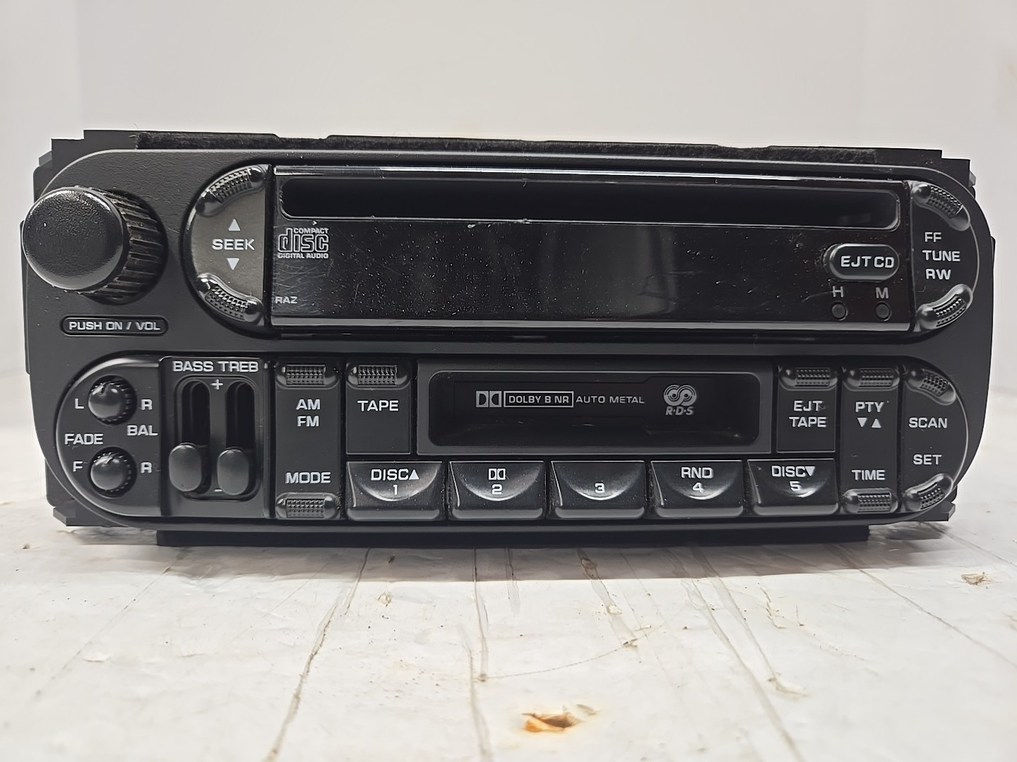 02-07 Chrysler Jeep Dodge Ram Dakota OEM Radio Stereo AM FM Player P05064300AD