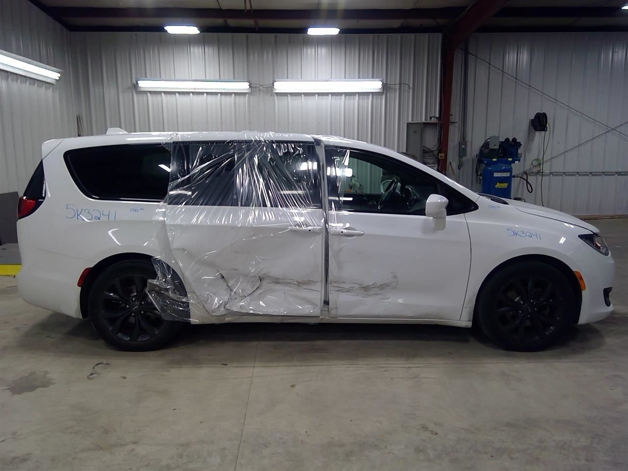 Info-GPS-TV Screen Display Front Dash ID 68316174 Fits 18-20 PACIFICA 1080792