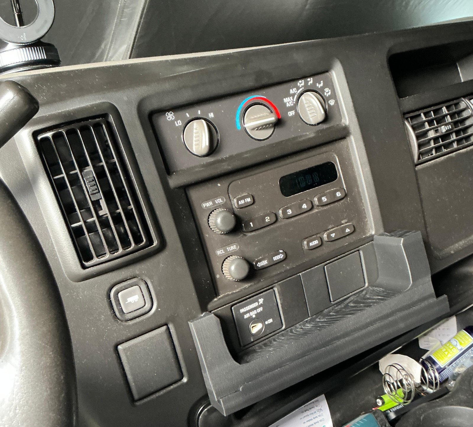 Chevy Express / GMC Savana Universal Dashboard Tablet Holder | Flush Dash Device