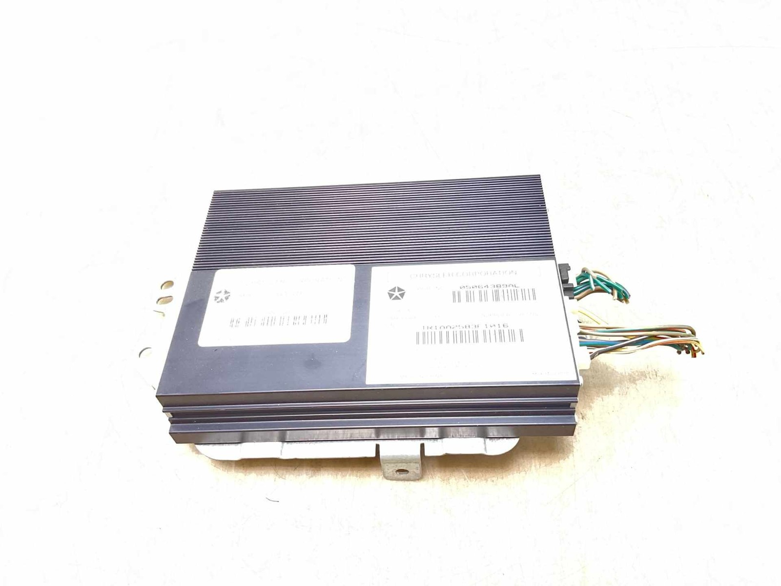 Jeep Wrangler JK OEM Factory Stock Premium Amplifier 05064389AL 2013-2014 176295