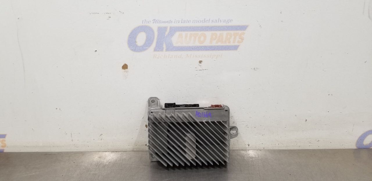 18 GMC YUKON RADIO AUDIO AMPLIFIER 84111298