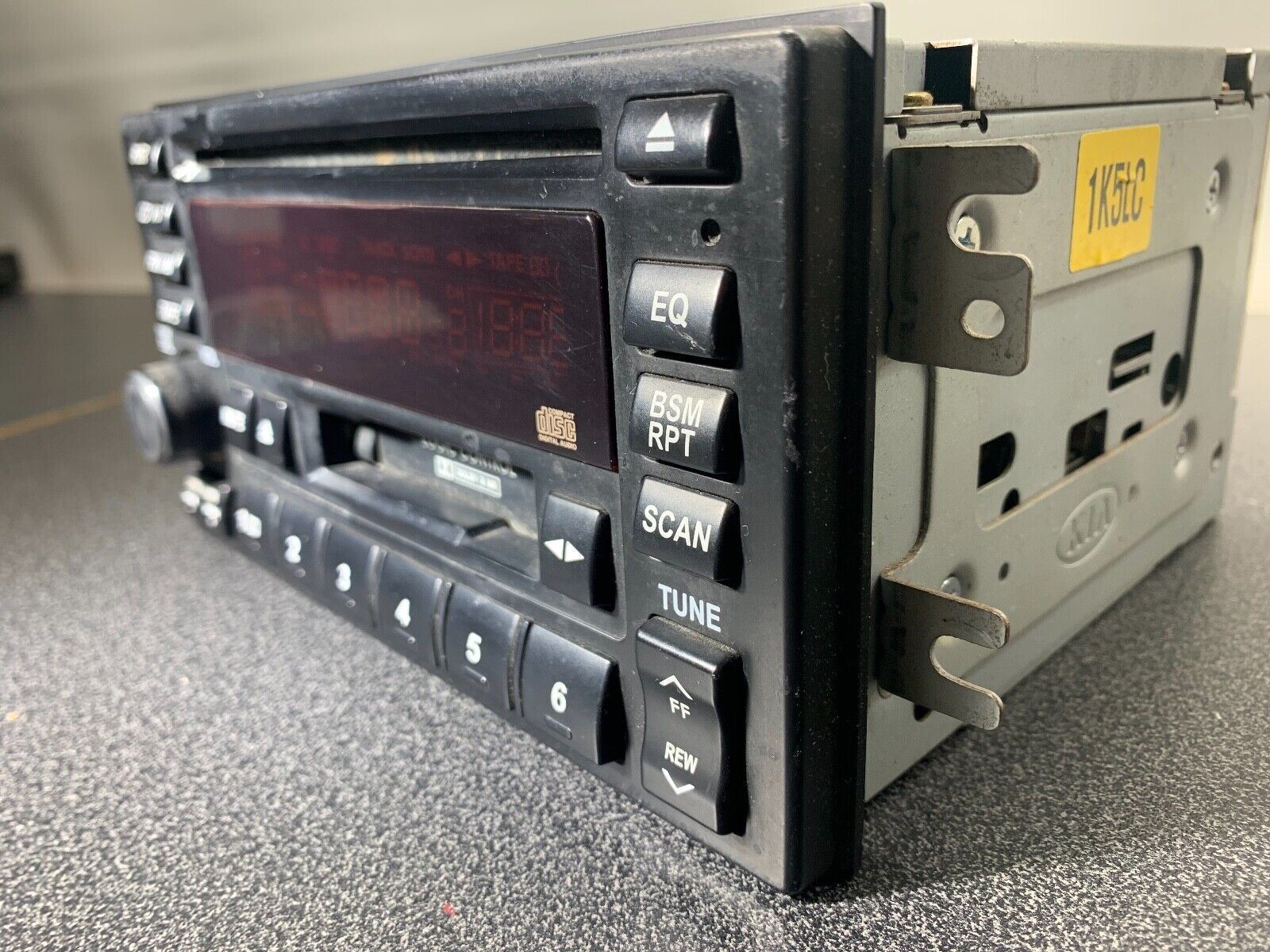 Hyundai Mobis OEM fm cd Radio Kia Sedona Entourage 2003 2004 2005 1k5LC 66 860