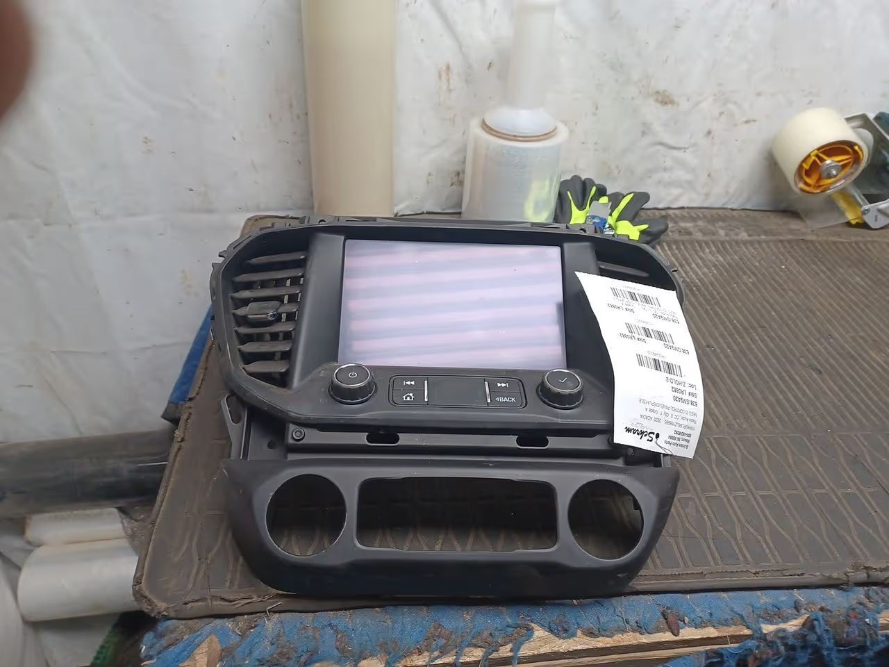 Audio Equipment Radio Display And Control Panel Fits 20-23 ACADIA 2949003