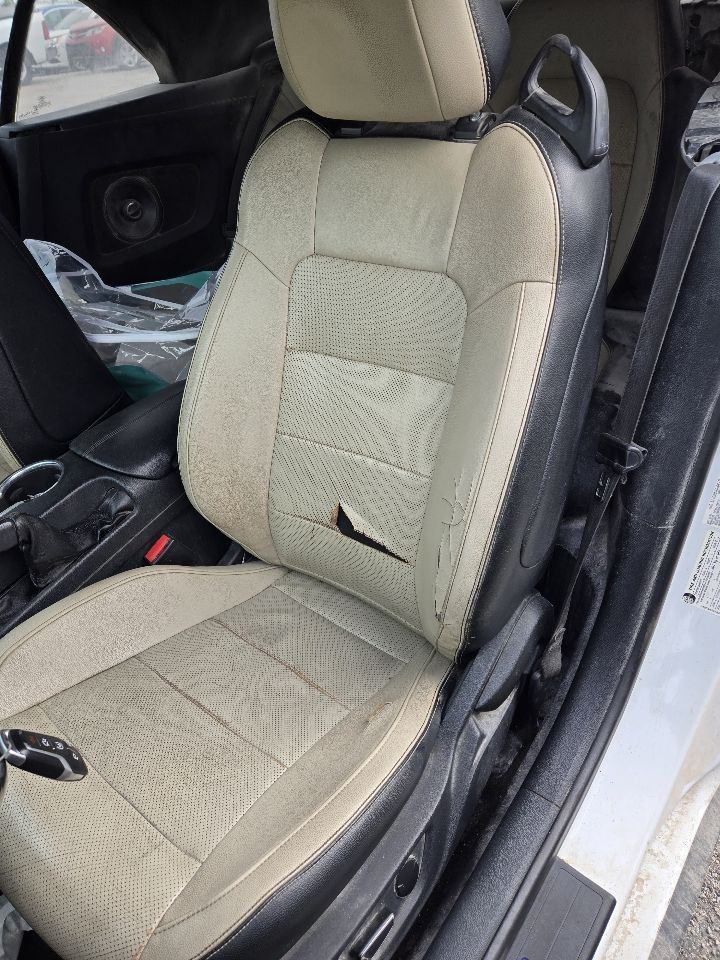 2015 Ford Mustang Radio Receiver ID FR3T-19C107-TA Thru TE