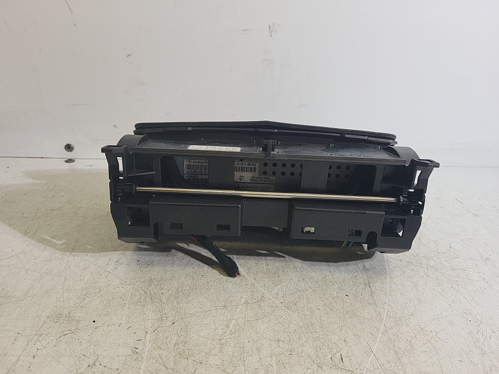 Mercedes C220 C-class Cdi Saloon 4 Dr 2008 DIGITAL DISPLAY UNIT a2046801231 K55