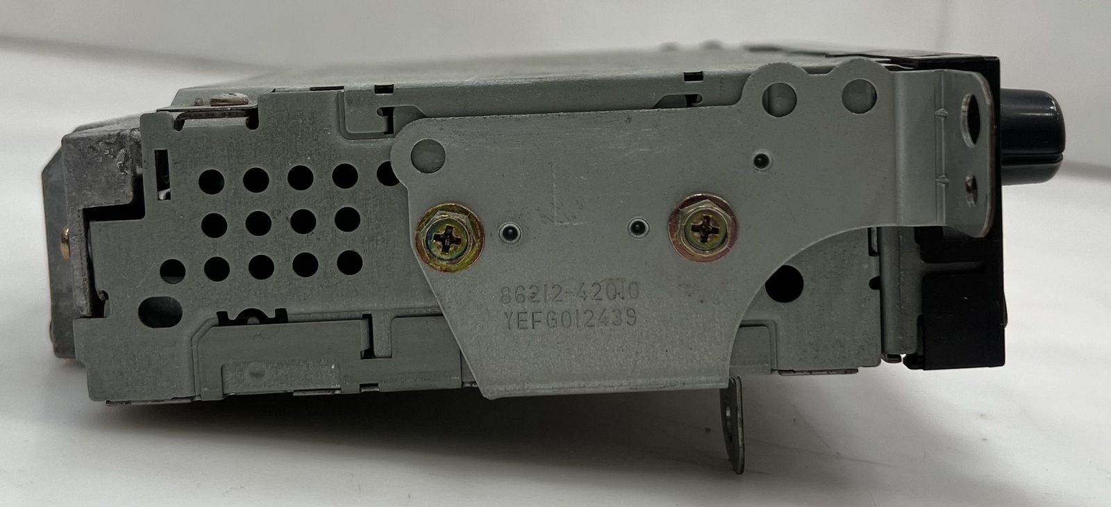98 – 00 Toyota Rav-4 AM FM Cassette Radio Receiver OEM 8612004090