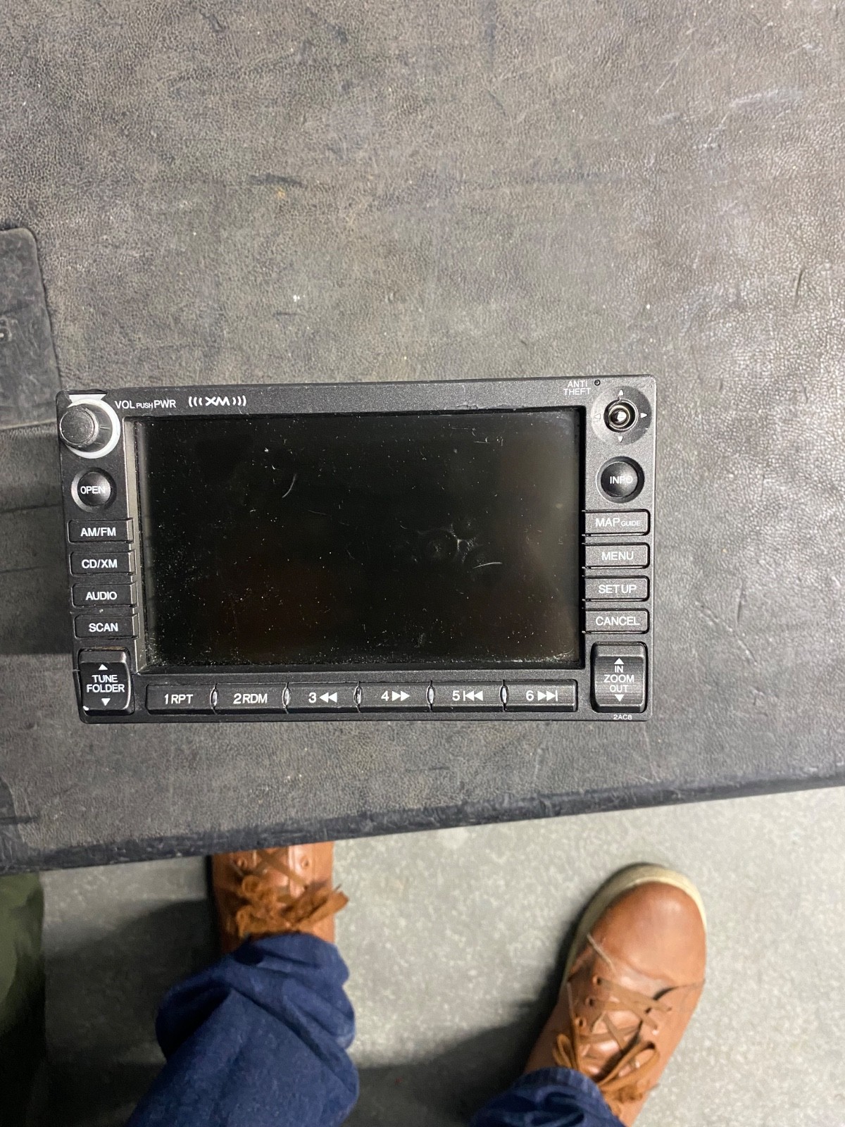 2007-2009 HONDA CIVIC OEM RADIO CD NAVIGATION DISPLAY (I HAVE NO CODES IF NEEDED
