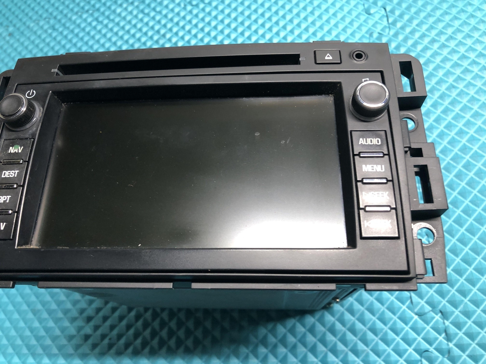 07-12 BUICK ENCLAVE RADIO NAVIGATIONCD PLAYER 25925495 May Need Programming