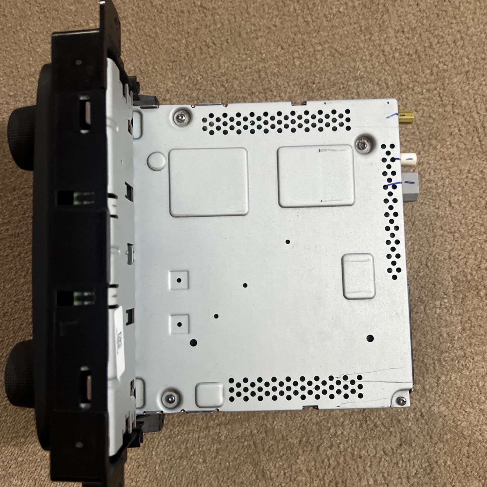 13-18 Ram 2500 Tradesman OEM Radio Stereo not tested
