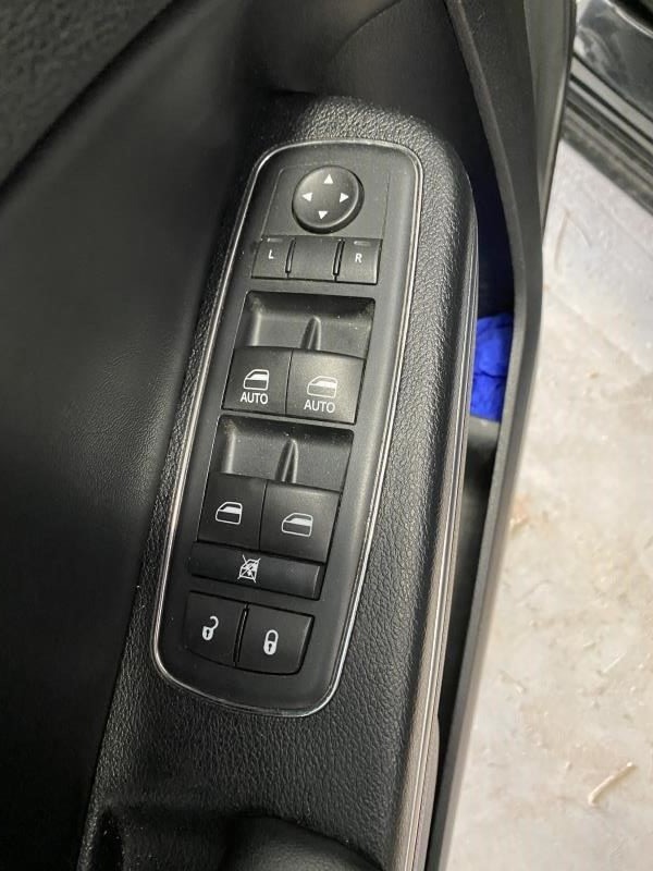 Audio Equipment Radio Receiver 5.0″ Touchscreen Fits 16 CHARGER 1757700