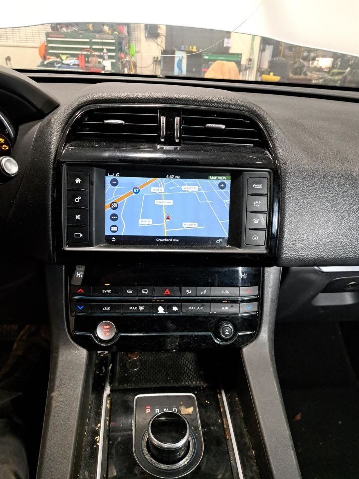 2017 F-pace Stereo Radio Receiver,Trunk Mounted,Hx6318k812dc Sku#4387437