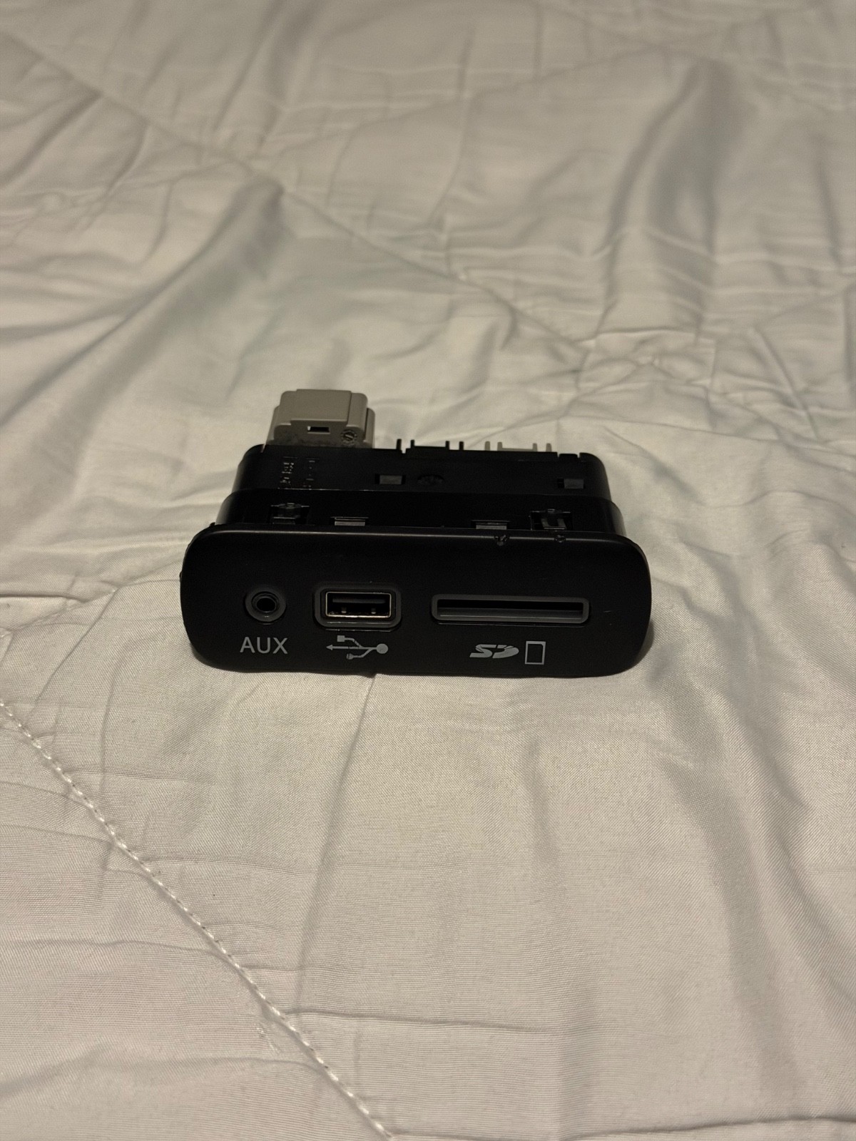 OEM Mopar Uconnect USB AUX SD Media Hub Dodge Chrysler Jeep RAM