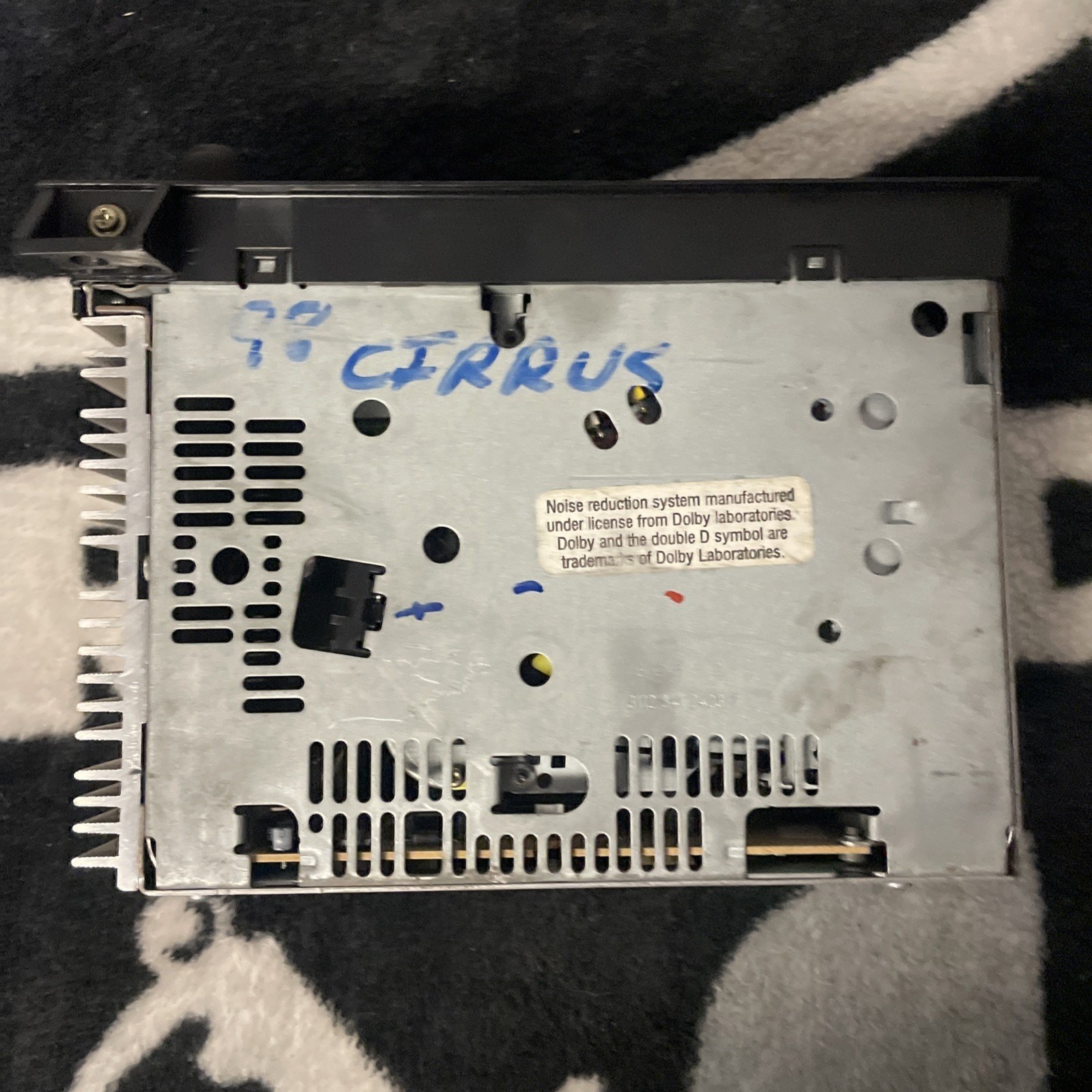 OEM Chrysler Dodge Jeep Infinity AM/FM Cassette Radio P04858558AC – NOS Untested