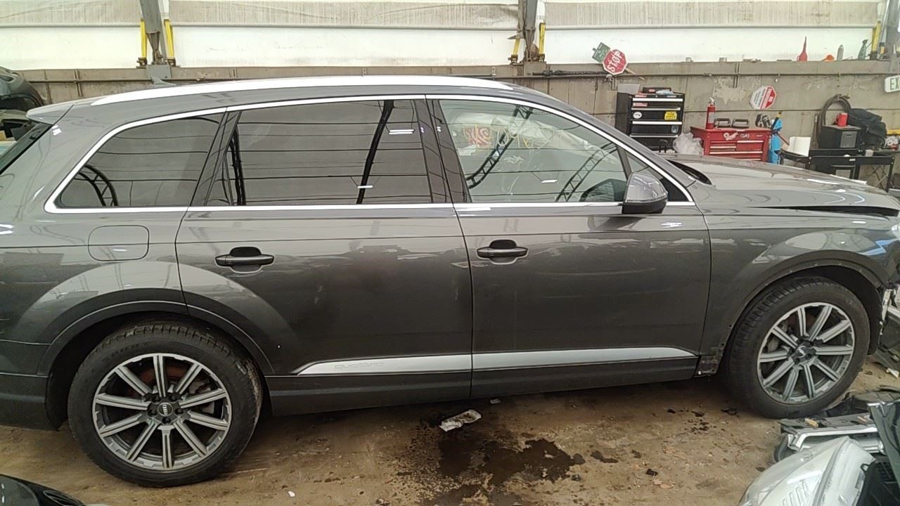 Audio Equipment Radio Control Console Mounted Fits 17-19 AUDI Q7 7068156
